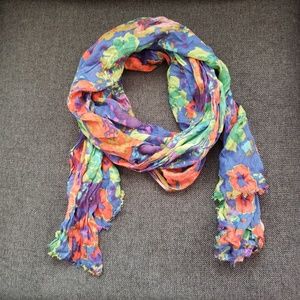 Lightweight Floral Crinkly Scarf